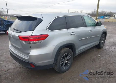 2018 Toyota Highlander Le z USA, uszkodzony, nr VIN 5TDZARFH0JS040082